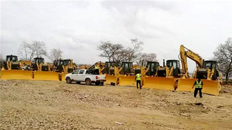 SHANTUI Delivers a Batch of Bulldozers to the East African Market 