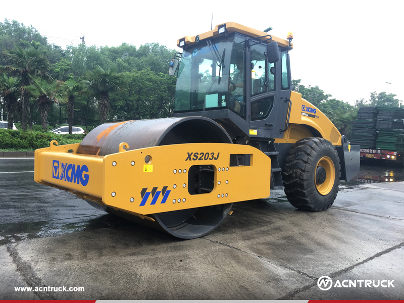 Thailand - 1 Unit XCMG XS203J Road Roller