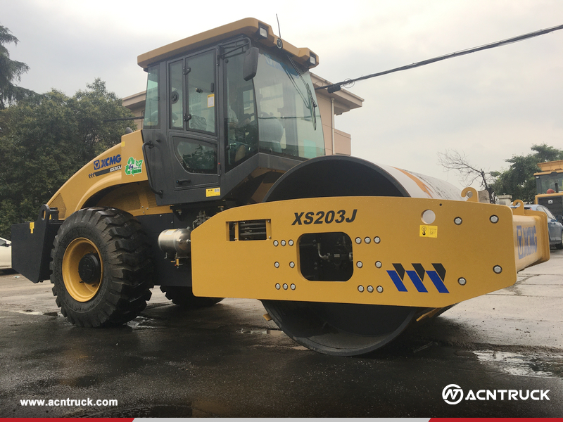 Thailand - 1 Unit XCMG XS203J Road Roller