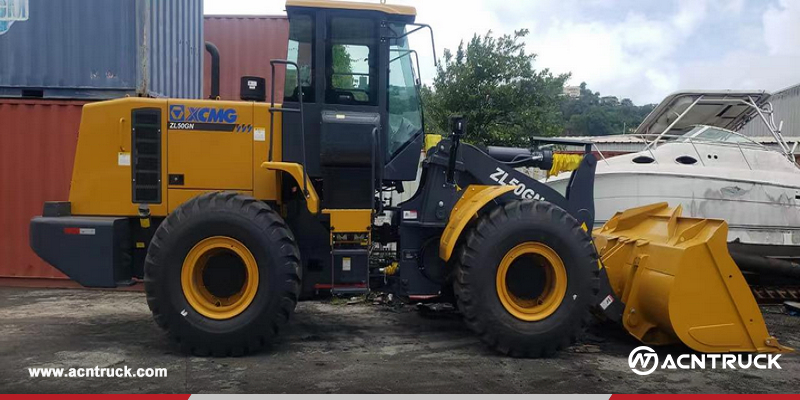 Saint Vincent and the Grenadines - 1 Unit XCMG XE305D Crawler Excavator & 1 Unit XCMG ZL50GN Wheel Loader