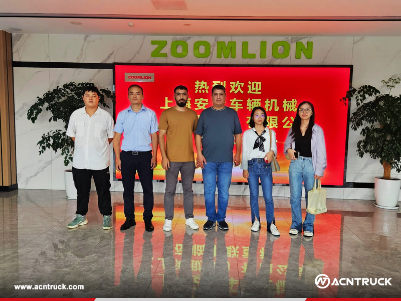 Turkmenistan Clients Visited ACNTRUCK Office and SANY and ZOOMLION Factory