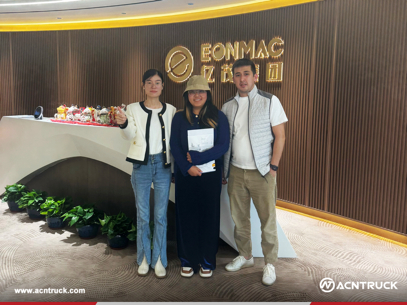 Kazakhstan Client Visited ACNTRUCK Office