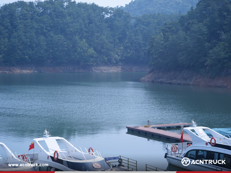 The Team of WEALTHY LEGION Group Building Trip to Qiandao Lake