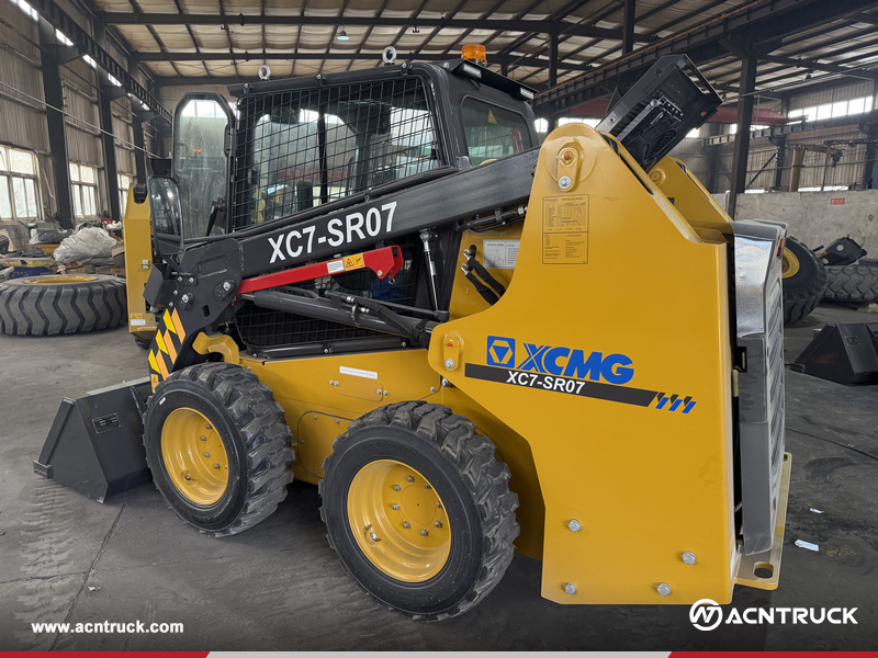 Russia - 8 Units XCMG XC7-SR07 Skid Steer Loader