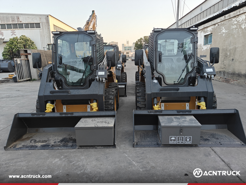 Russia - 8 Units XCMG XC7-SR07 Skid Steer Loader