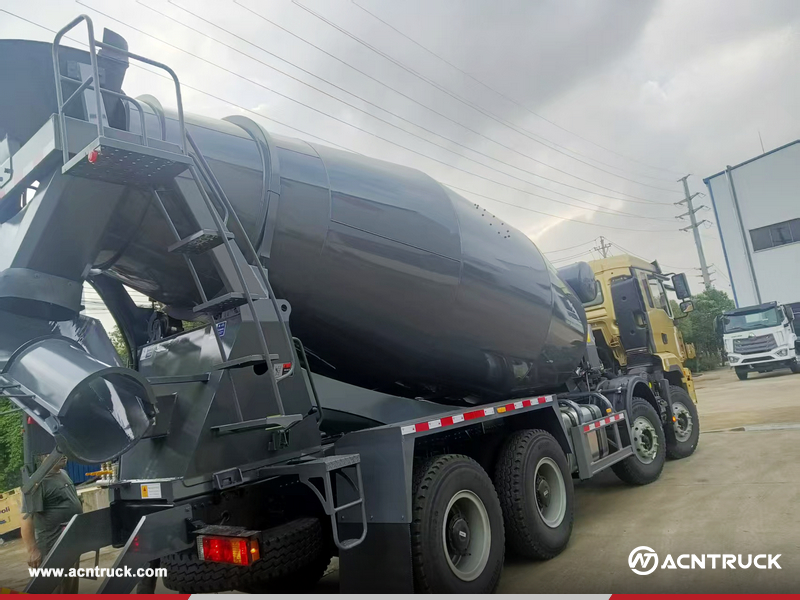 Georgia - 1 Unit SHACMAN SX5313GJBM3Y38J3060 Concrete Mixer Truck