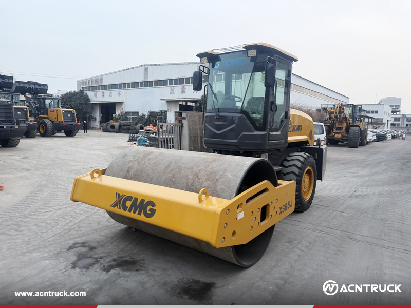 Jamaica - 1 Unit XCMG XMR403 & XS85J Road Roller