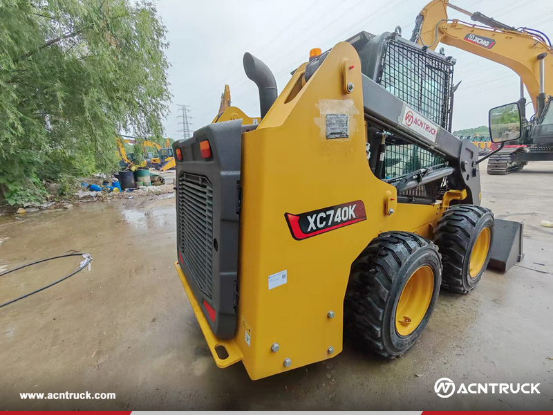 Kazakhstan - 1 Unit ACNTRUCK XC740K Skid Steer Loader