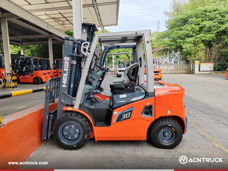 Ireland - 1 Unit HELI CPCD30 Gasoline Forklift