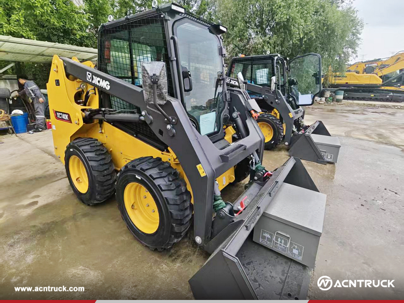 Mexico - 2 Units XCMG SQZ132 & SQZ200 Truck Mounted Crane Boom & 1 Unit XC740K Skid Steer Loader