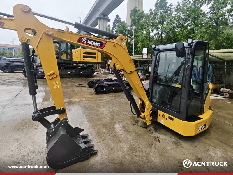 Maldives - 1 Unit XCMG XE35U Crawler Excavator